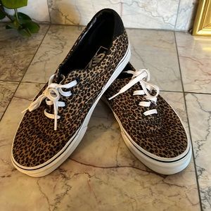 Leopard print Vans